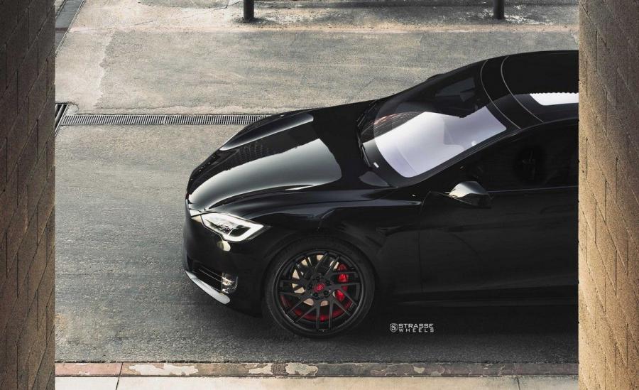 Детали экстерьера Tesla Model S P100D on Strasse Wheels 2018 года  (фото 9 из 17)